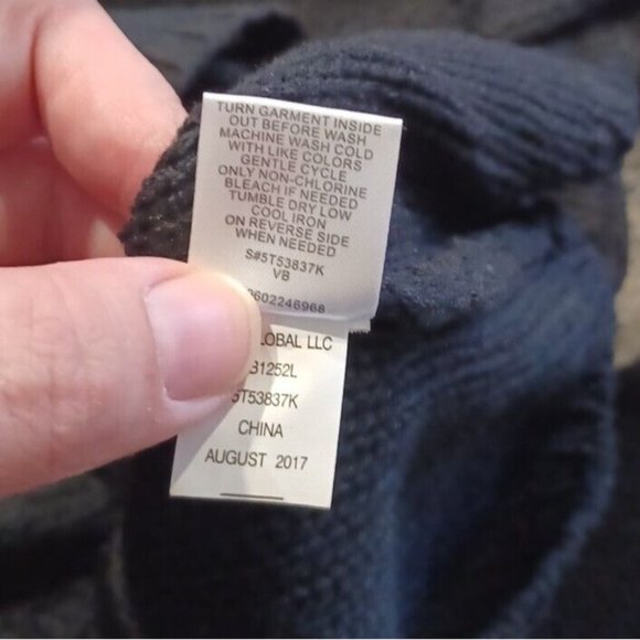 CLOUD CHASER Juniors Sz S Off-the-Shoulder Embroidered Floral Sweater Jet Black - Picture 16 of 16